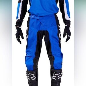 Fox Rider Attack Position (RAP) construction for an improved ergonomic fit